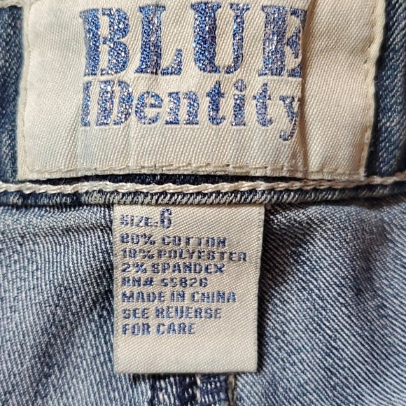 Blue Identity Embroidered floral jean capri - Picture 3 of 3